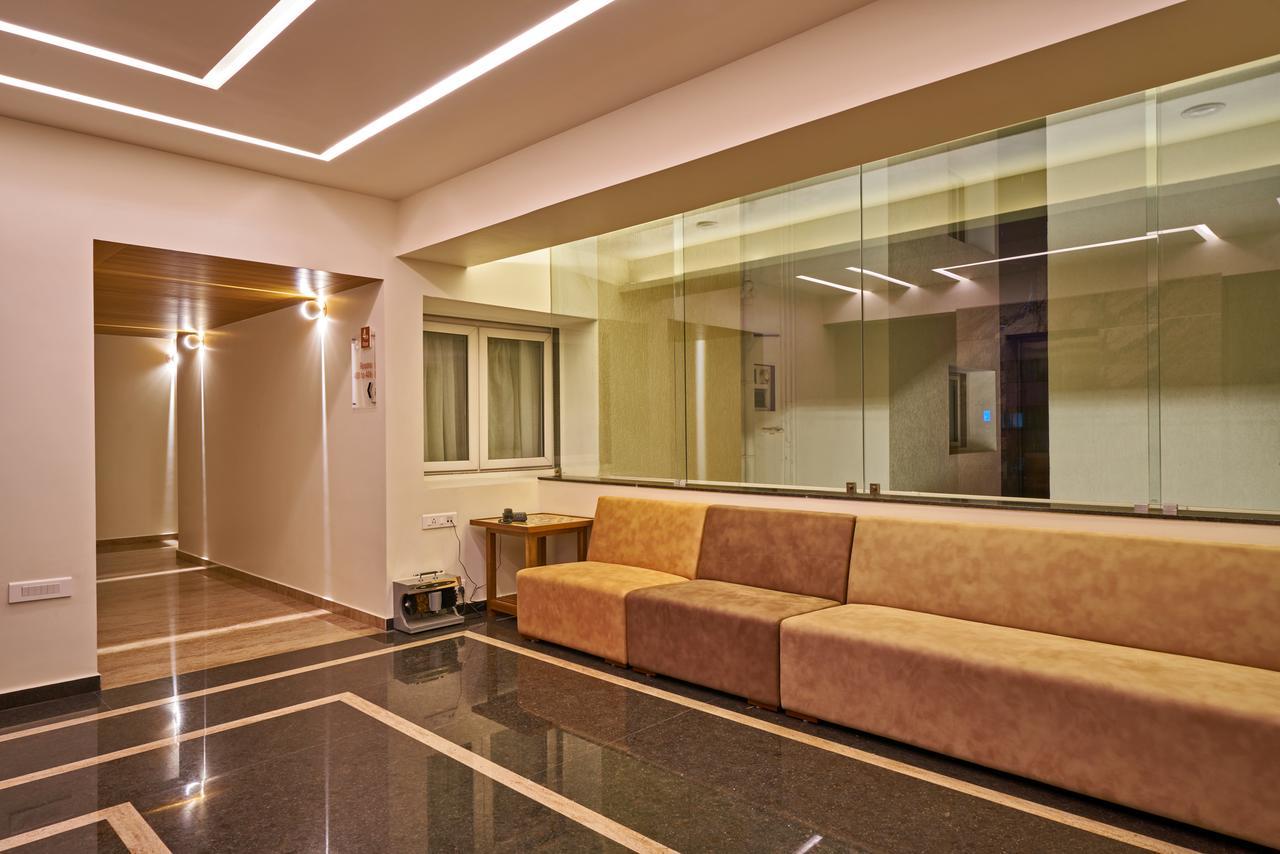 Hotel Atharv Top Rated Business Hotel In โกลฮาปูร์ ภายนอก รูปภาพ