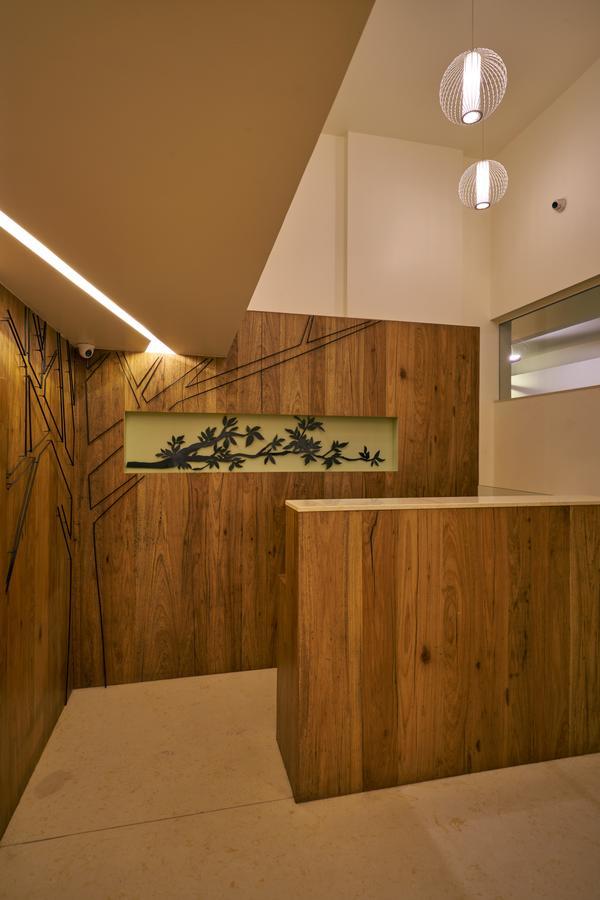 Hotel Atharv Top Rated Business Hotel In โกลฮาปูร์ ภายนอก รูปภาพ