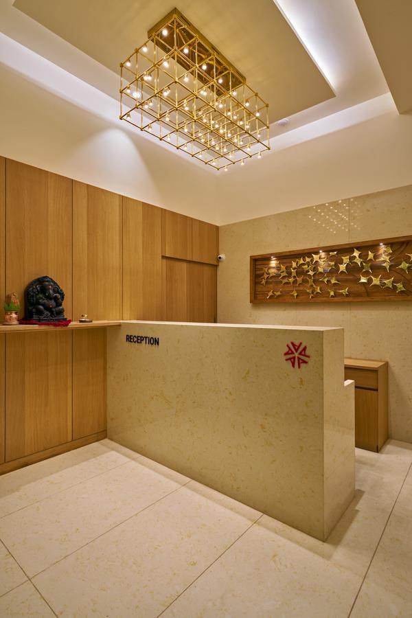Hotel Atharv Top Rated Business Hotel In โกลฮาปูร์ ภายนอก รูปภาพ