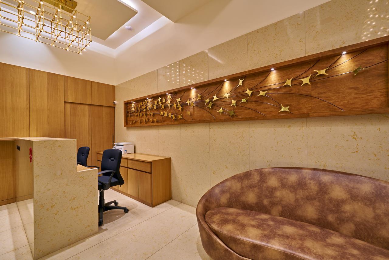 Hotel Atharv Top Rated Business Hotel In โกลฮาปูร์ ภายนอก รูปภาพ