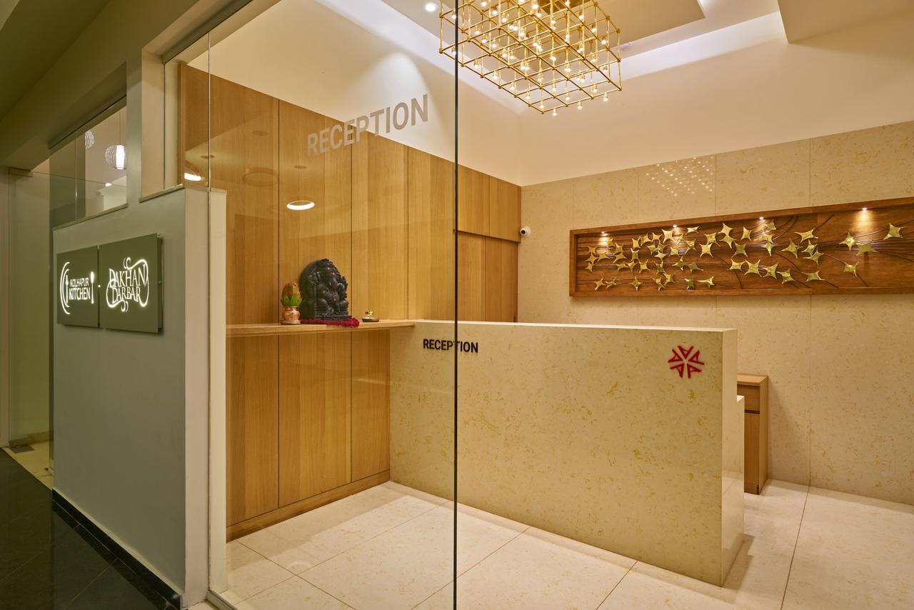 Hotel Atharv Top Rated Business Hotel In โกลฮาปูร์ ภายนอก รูปภาพ