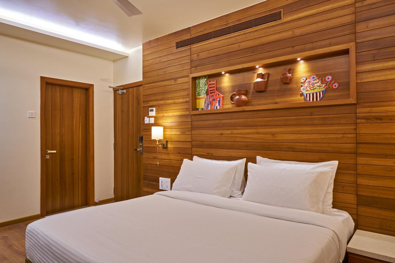Hotel Atharv Top Rated Business Hotel In โกลฮาปูร์ ภายนอก รูปภาพ