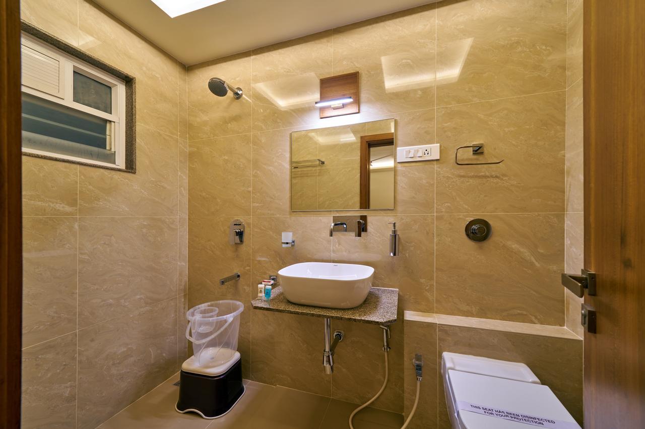 Hotel Atharv Top Rated Business Hotel In โกลฮาปูร์ ภายนอก รูปภาพ