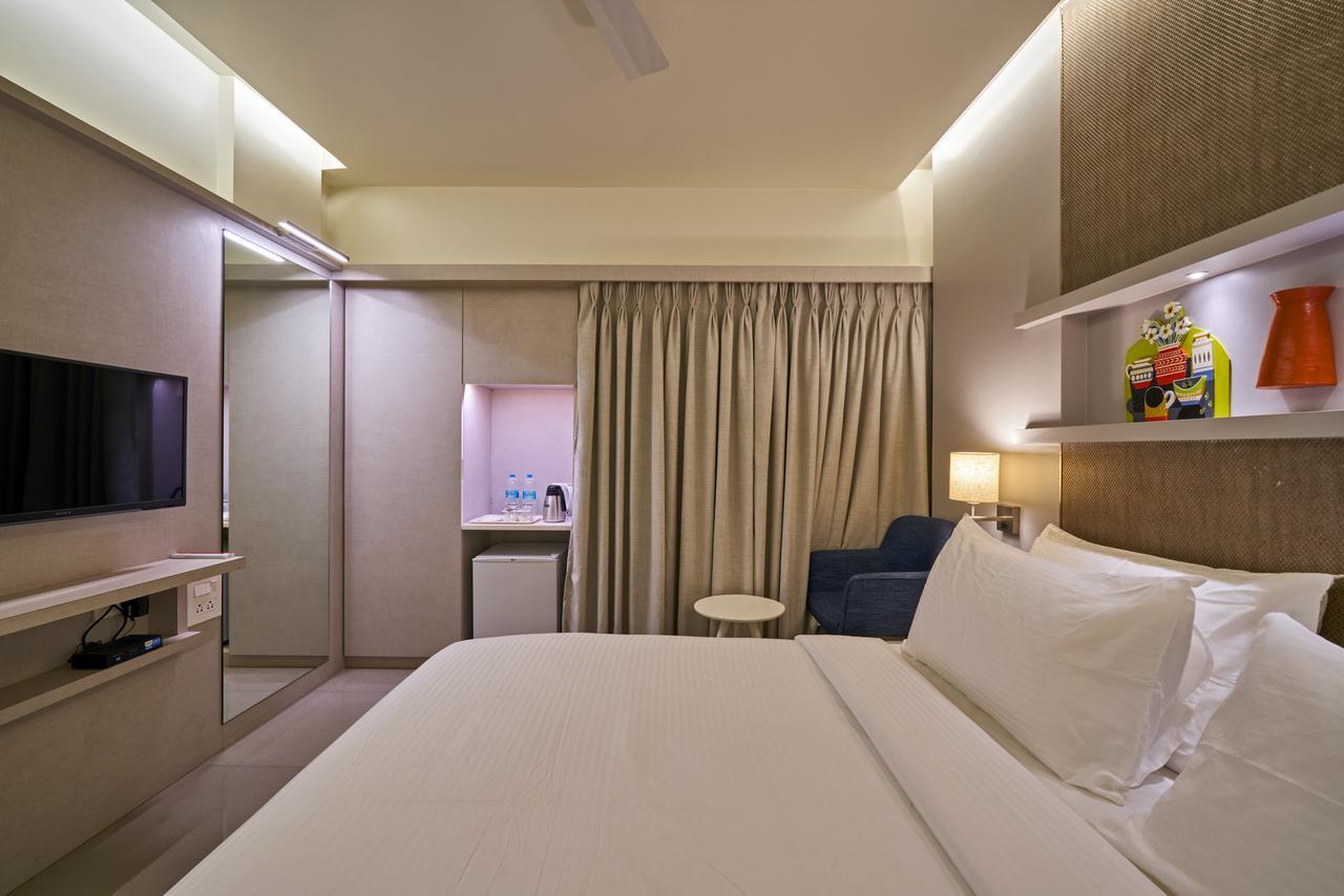 Hotel Atharv Top Rated Business Hotel In โกลฮาปูร์ ภายนอก รูปภาพ